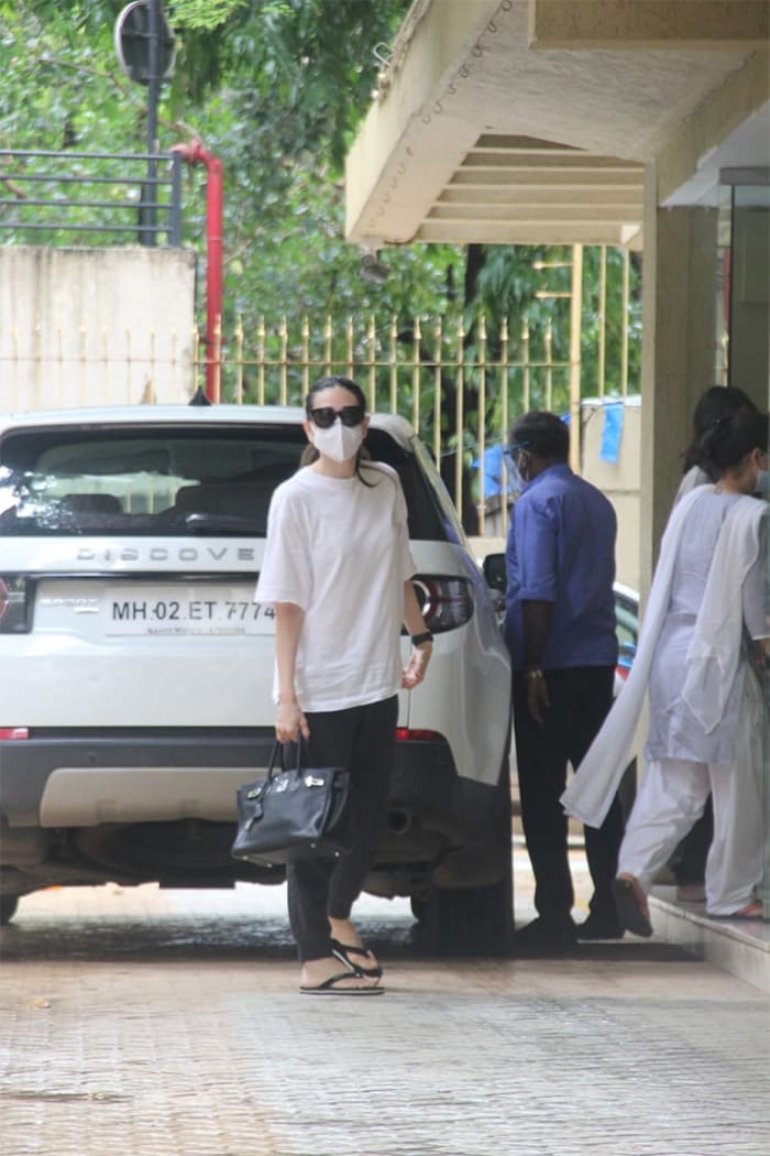 Karisma Kapoor was pictured in Khar.