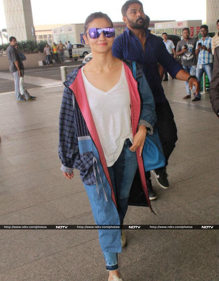 Alia aced her look with a trendy pair of shades.