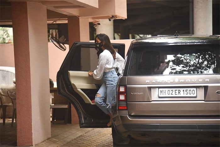 Actress Alia Bhatt was on Wednesday spotted outside filmmaker Sanjay Leela Bhansali\'s office.