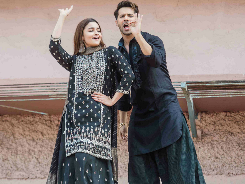 आलिया और वरुण के डांस मूव्‍स हैं ‘फर्स्‍ट क्‍लास'