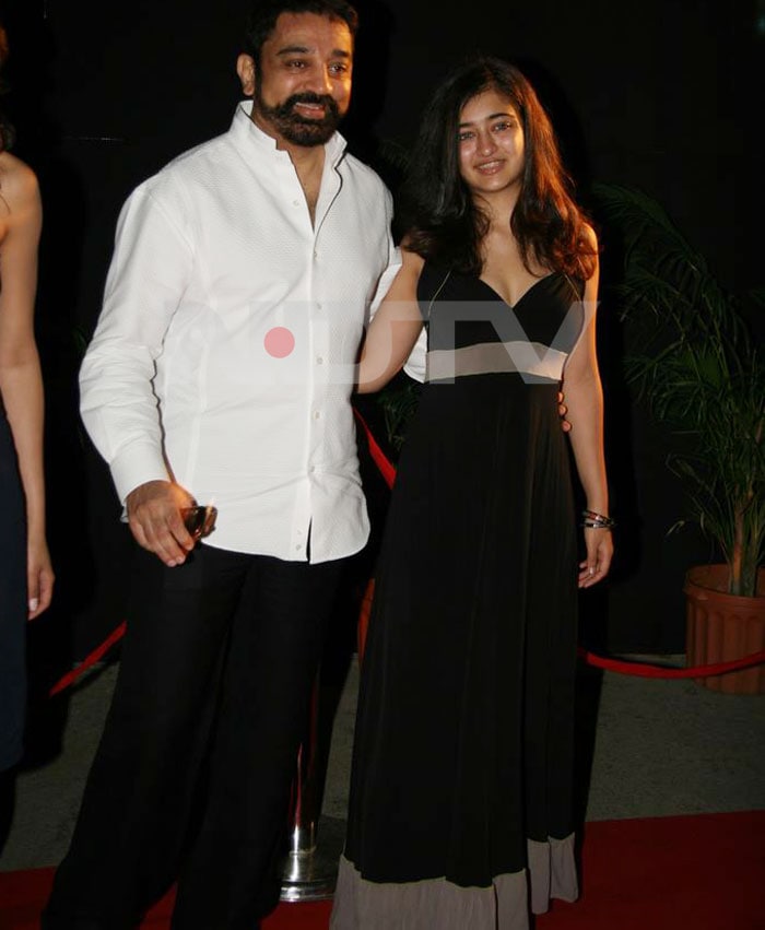 Kamal Haasan\'s day out with daughters