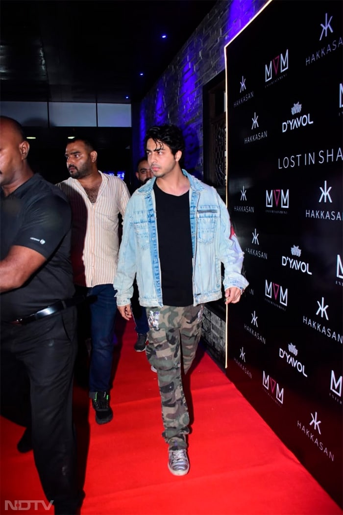 Aryan Khan posed on the red carpet. (Image Courtesy: Varinder Chawla)