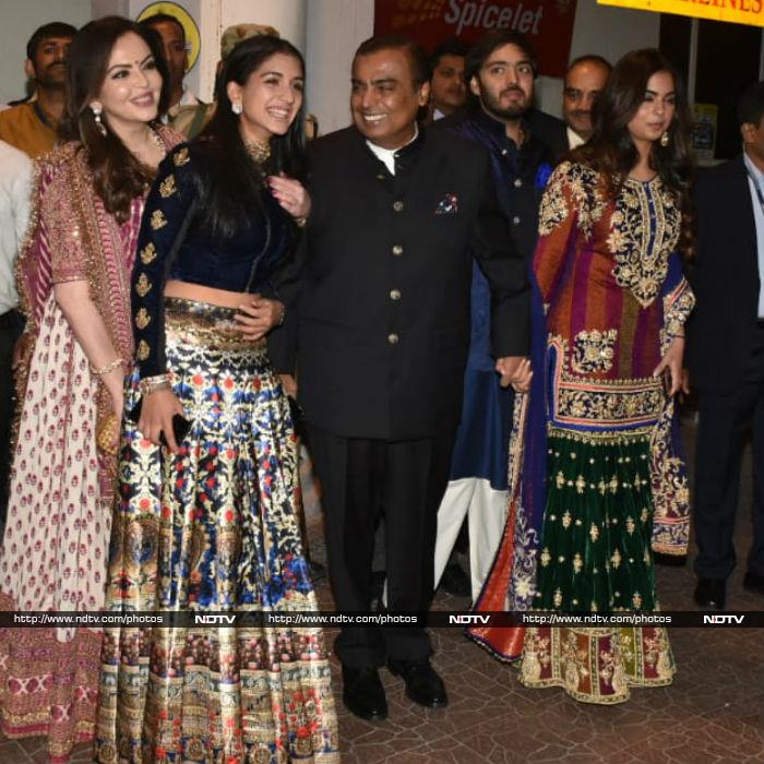 The Ambanis And Other Guests Join Priyanka And Nick In Jodhpur