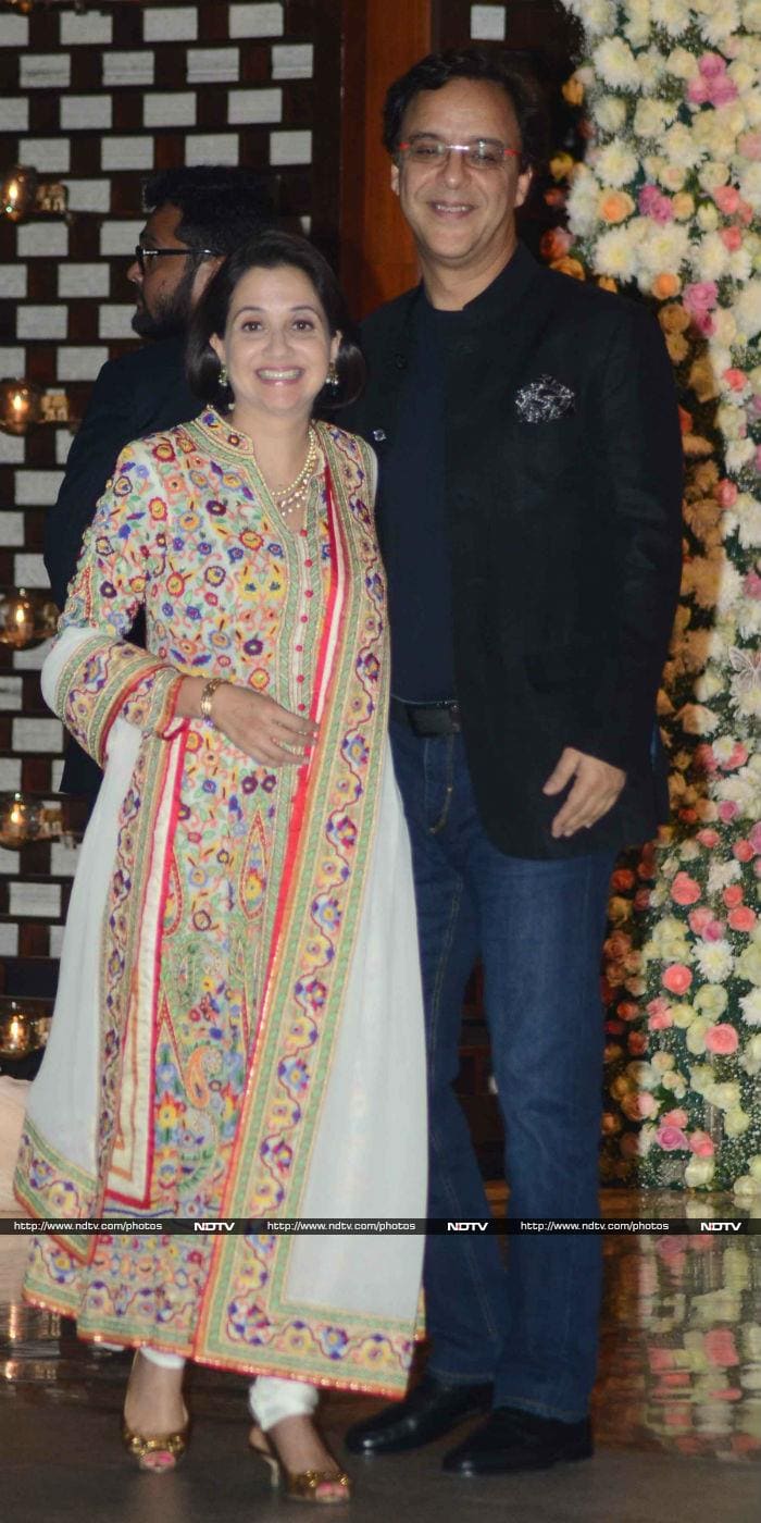 Deepika, Ranveer Hold Hands At Ambani Party. SRK, Bachchans Also Attend