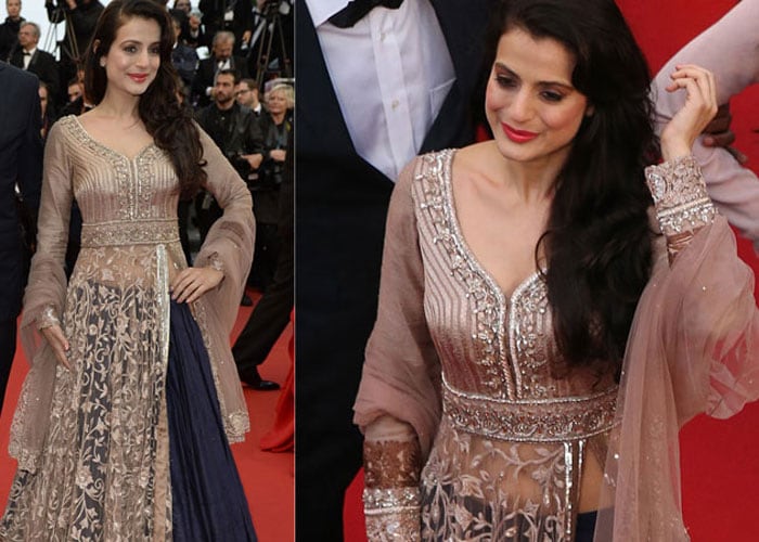 Ameesha Patel,  a gold medalist in economics from Boston, a trained Bharatnatyam dancer since the age of five, and a promising actress, was born and brought up in Mumbai. Here is a pictorial journey of her life and career so far on her 38th birthday.
<br><br>Here, Ameesha making her debut at the 66th Cannes Film Festival this year in a Manish Malhotra <I>lehenga choli</I>.