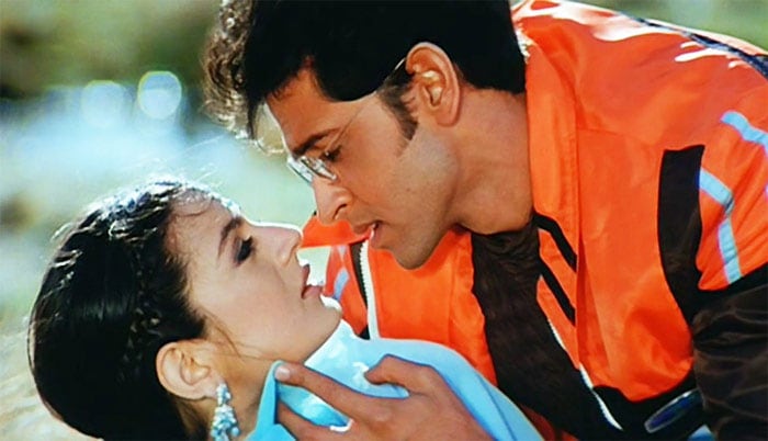 Ameesha Patel made a full-fledged acting debut in <I>Kaho Naa? Pyar Hai</I>, opposite Hrithik Roshan in 2000. The film was directed by her father's schoolmate and Hrithik's father Rakesh Roshan. The film became a smashing hit at the box office escalating both the actors to the top spot.