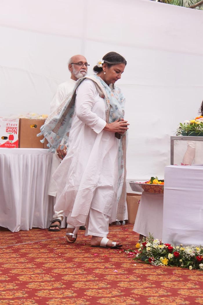 Amitabh-Jaya Bachchan, Javed Akhtar-Shabana Azmi At Shivkumar Sharma\'s Funeral
