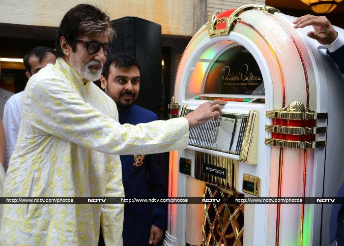 Mr Bachchan's fans gifted him a jukebox. He said it is "precious and memorable" for him.