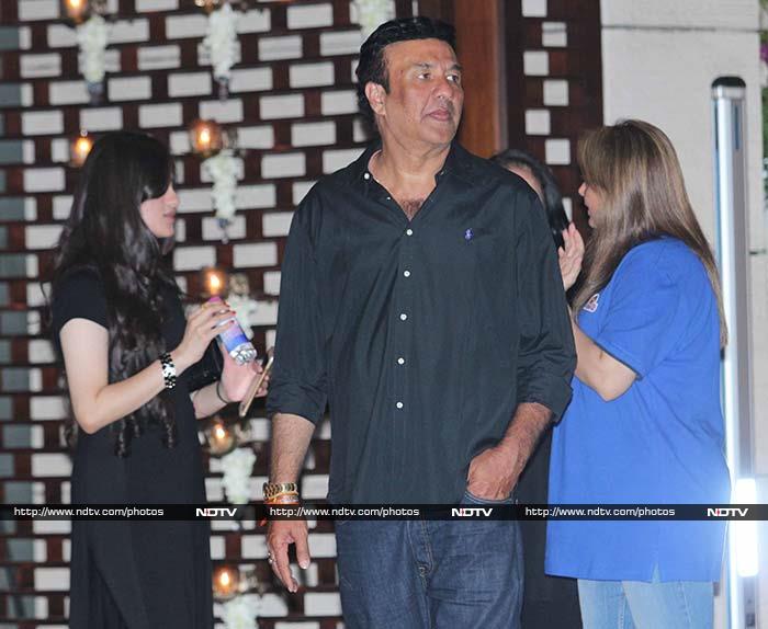 Salman, Aamir Party on Saturday Night