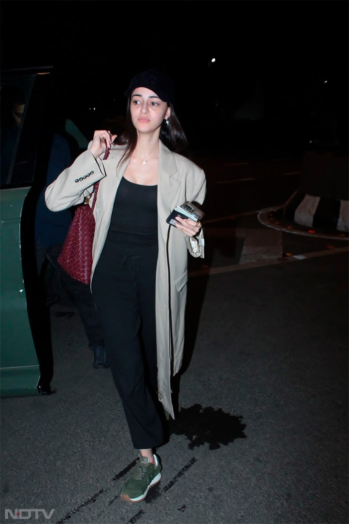 Ananya Panday"s Airport Look But Make It <i>Project Runway</i>