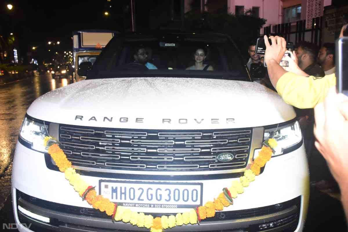 Ananya Panday Spotted In Her New Range Rover