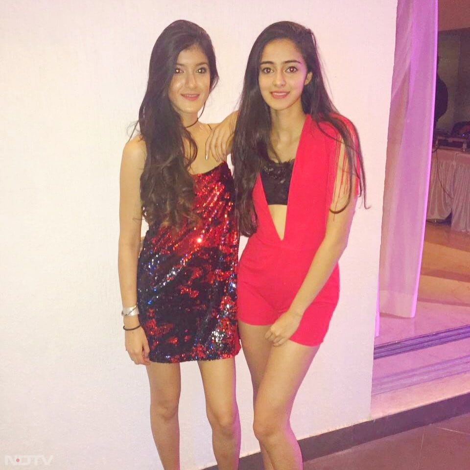 ये तस्&zwj;वीरें साल 2016 की हैं.