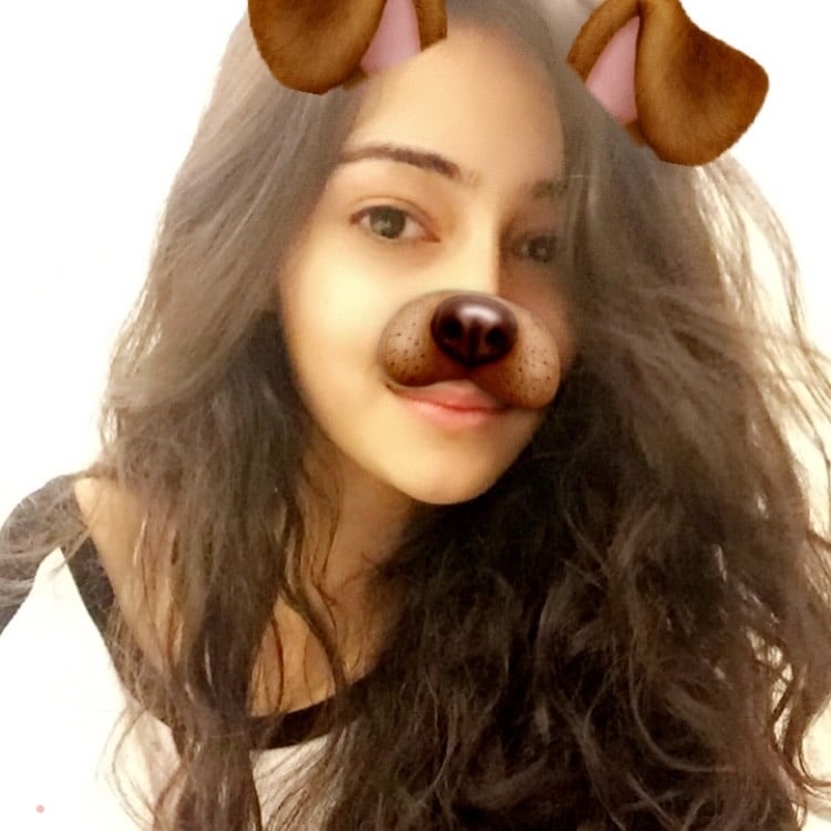 अनन्&zwj;या की ये फोटो भी पुराने दिनों की है.