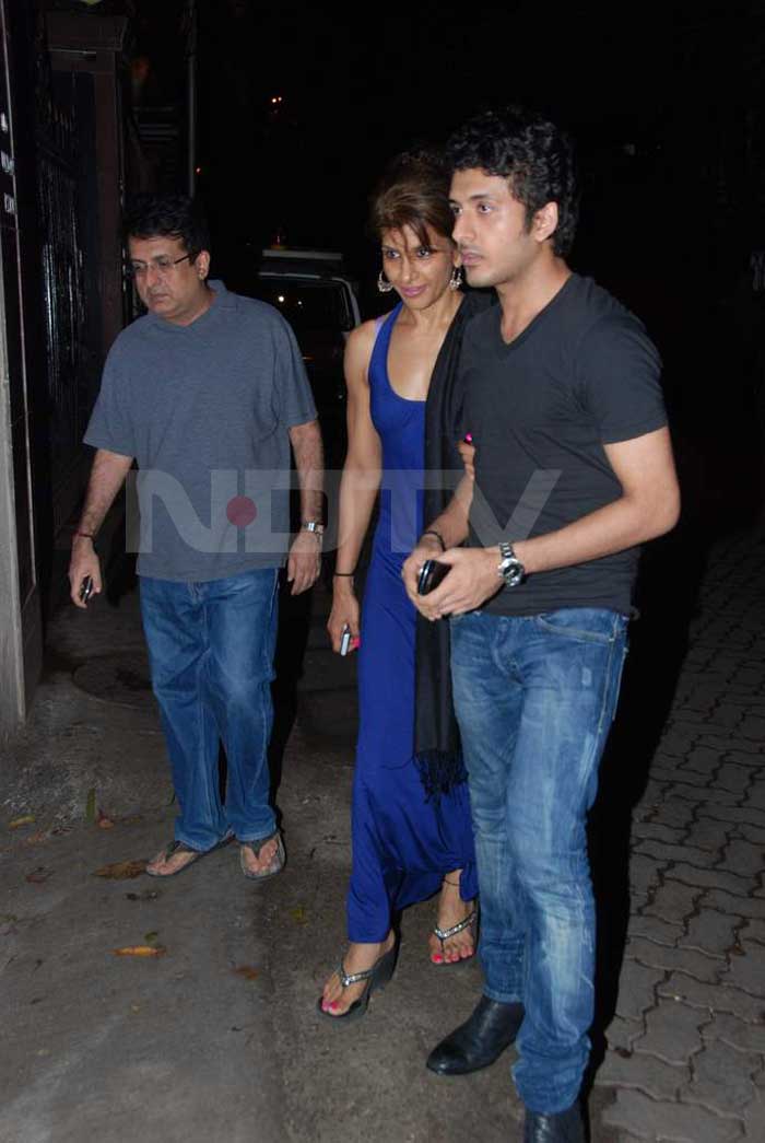 Anita Raaj turned up to watch the special screening in a blue evening gown.