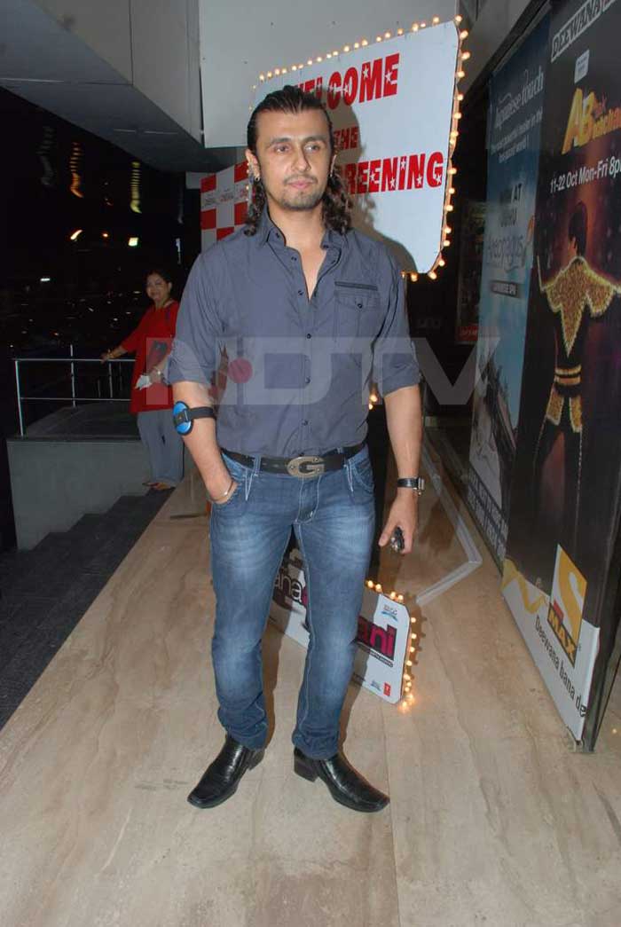 Singer Sonu Nigam was also spotted.