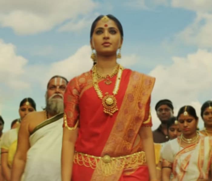 Happy Birthday, Anushka Shetty. Charming @ 36