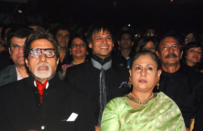 Ash, Abhi , SRK at Apsara Awards