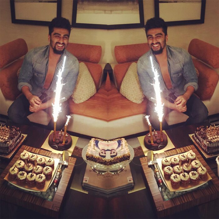 Sonam and Anshula\'s Special Treat For Brother Arjun Kapoor on Birthday