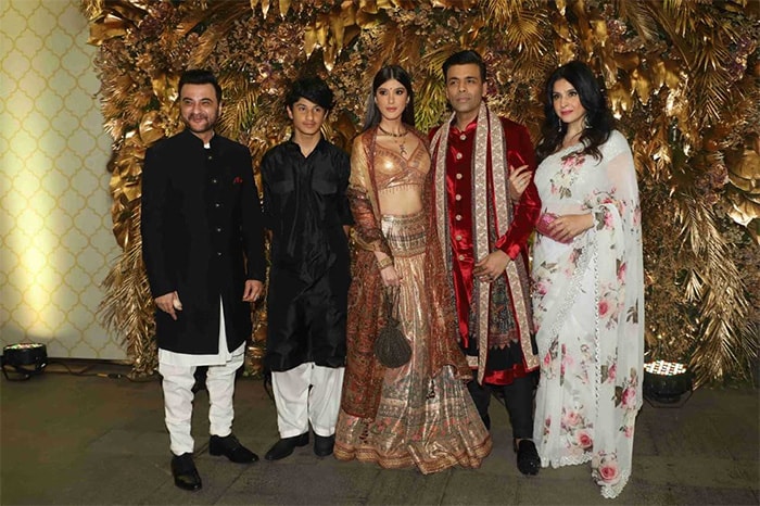 Shah Rukh Khan, Rekha, Alia Bhatt, The Kapoors And Others Add Stardust To Armaan Jain And Anissa Malhotra\'s Wedding Reception