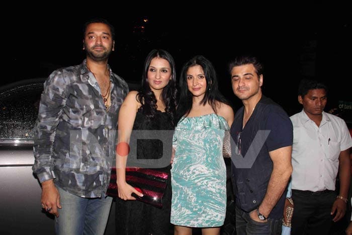 Deepika, Sangeeta, Sonakshi at Arpita\'s birthday do
