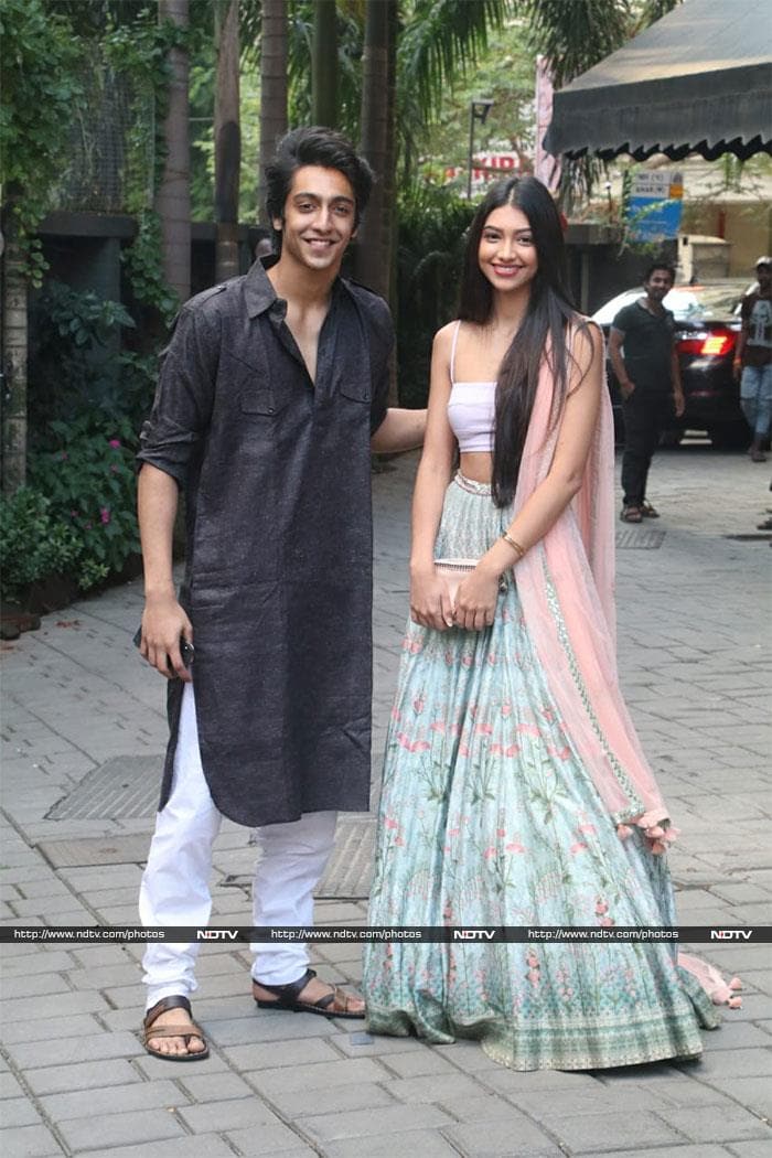 Arbaaz Takes Rumoured Girlfriend Giorgia Andriani To Arpita\'s Ganesh Chaturthi Puja