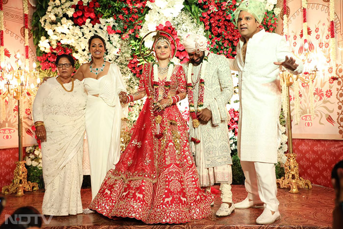 Arti Singh And Dipak Chauhan\'s Wedding Album With Fam-Jam Pics