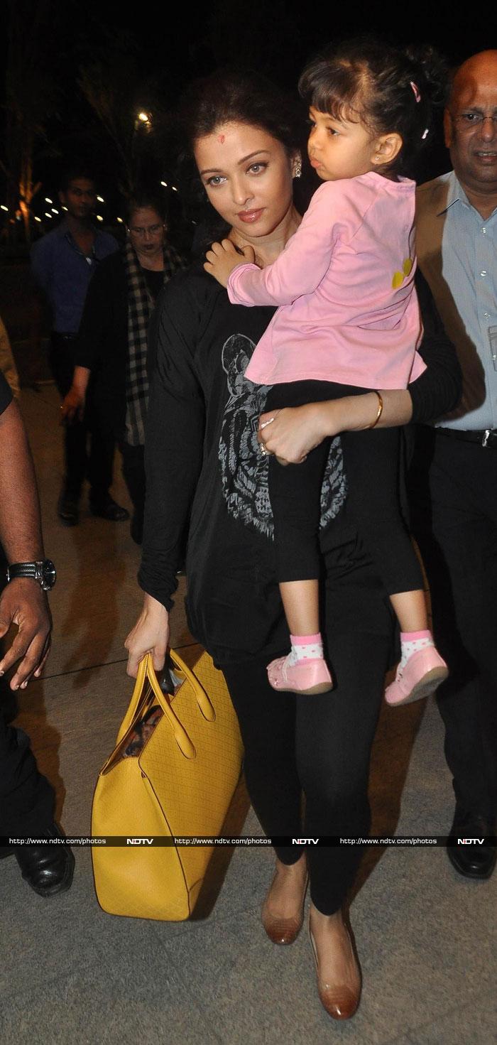 Aishwarya, Aaradhya are on a Plane to Cannes