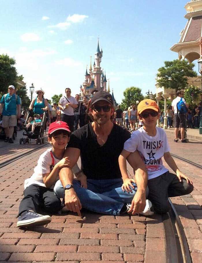 Hrithik and Junior Roshans go to Disneyland