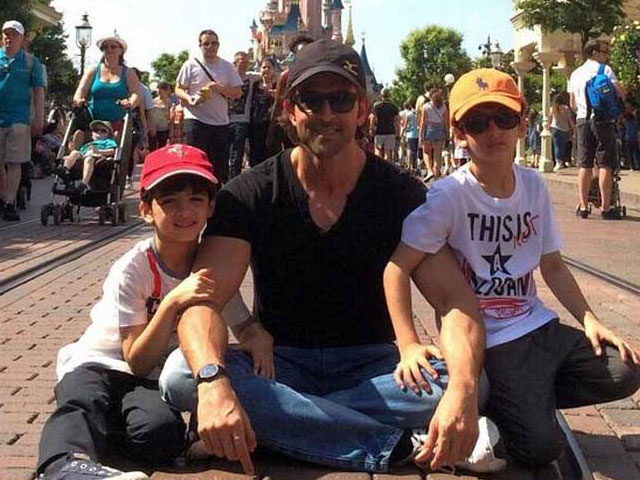 Hrithik and Junior Roshans go to Disneyland Hrithik and Junior Roshans go to Disneyland