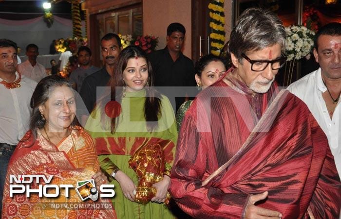 Ash and baby bump at Sanjay Dutt's Mata Ki Chowki