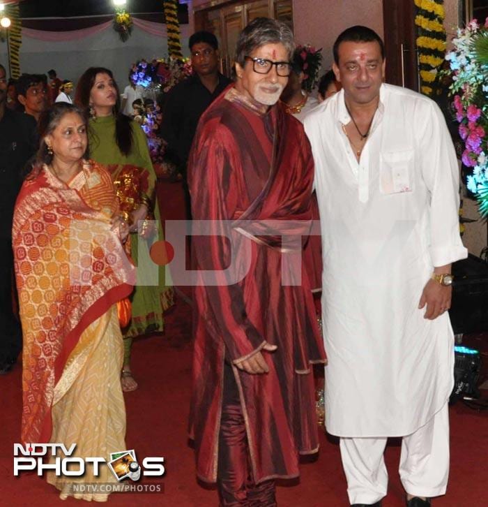 Ash and baby bump at Sanjay Dutt's Mata Ki Chowki