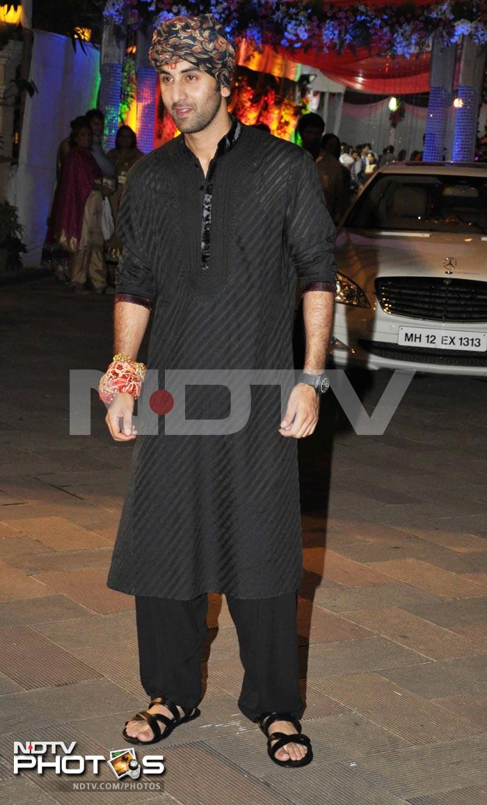 Ash and baby bump at Sanjay Dutt's Mata Ki Chowki