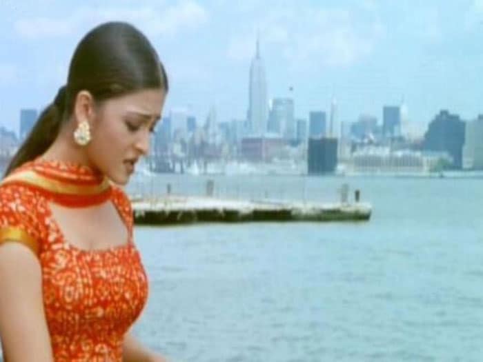 In Aa Ab Laut Chalen, she plays Pooja, a desi girl who moves to the big, bad America, and falls for fellow desi Akshaye Khanna