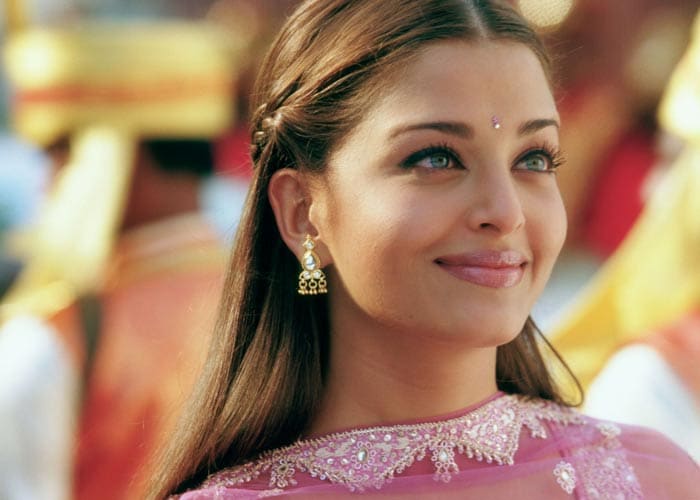 She wore the pinks, the greens and the yellows to turn herself into a <i>pakki</i> Punjabi <i>kudi</i> in Gurinder Chadha's <i>Bride And Prejudice</i> (2004), the movie adaptation of Jane Austen's <i>Pride And Prejudice</i>.