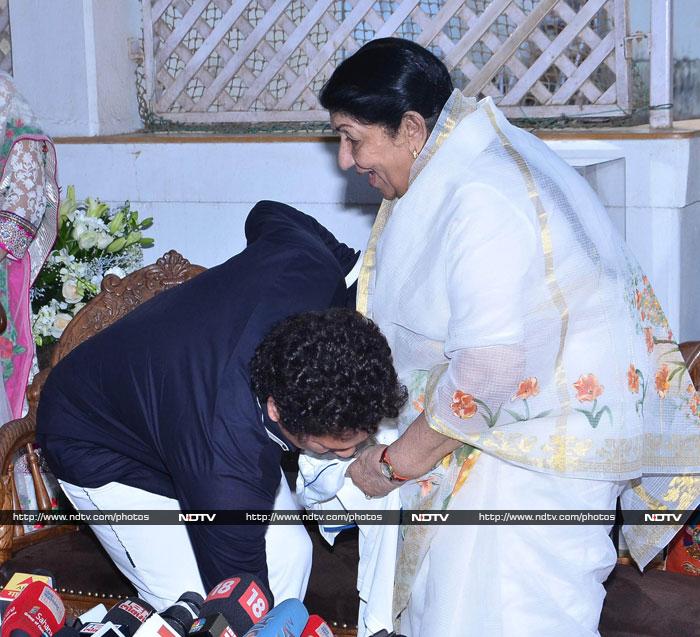 Sachin meets his favourite singer, Lata her favourite cricketer