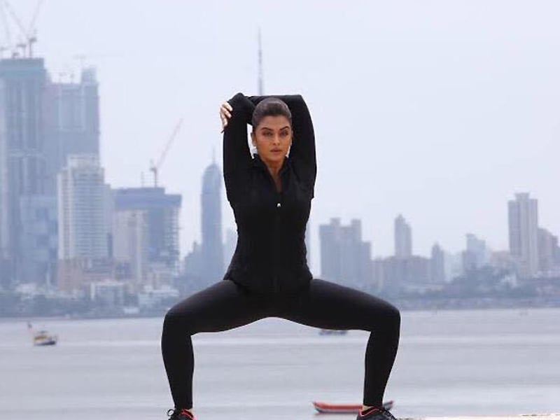 Photo : Aishwarya and Her Fitness Mantra in New Jazbaa Song