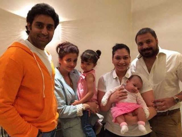 Ash Takes Aaradhya to a Play Date