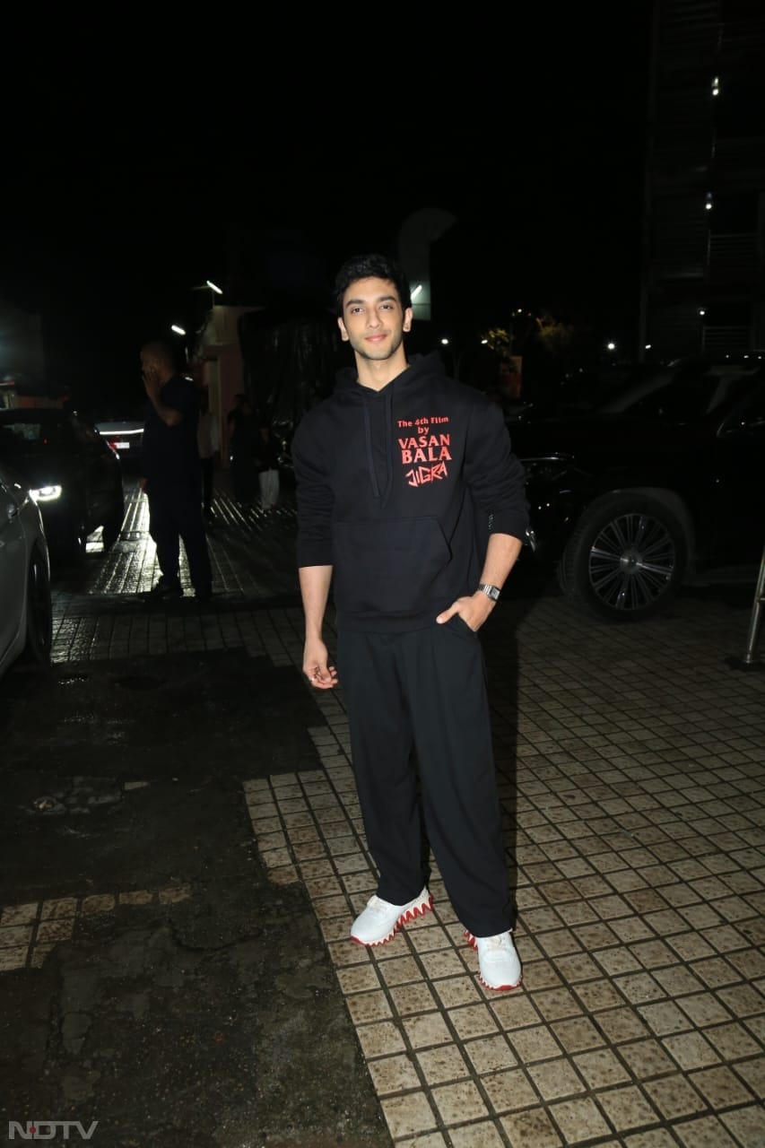 <i>Jigra</i> actor Vedang Raina wore a casual black t-shirt. (Image Courtesy: Varinder Chawla)