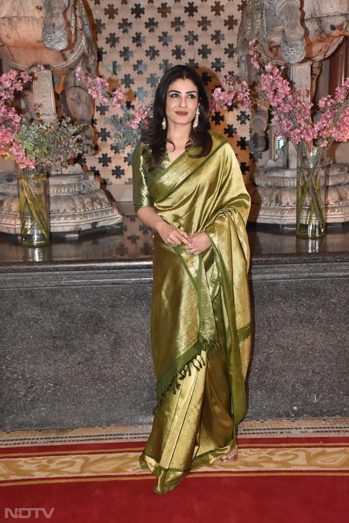 At Raveena Taurani"s Wedding Reception: Ayushmann, Sonakshi, Huma, The Shettys And Others