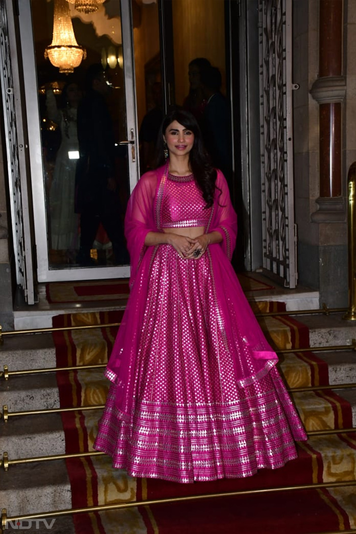 At Raveena Taurani"s Wedding Reception: Ayushmann, Sonakshi, Huma, The Shettys And Others