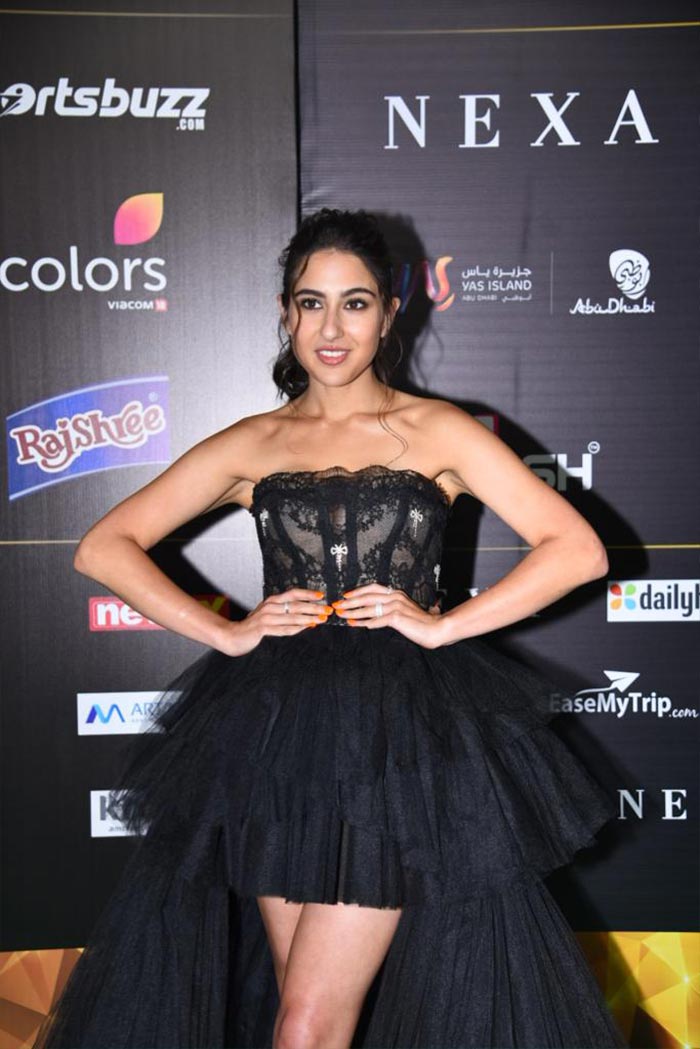 At The IIFA Rocks Green Carpet, Sara Ali Khan Was At Her Candid Best