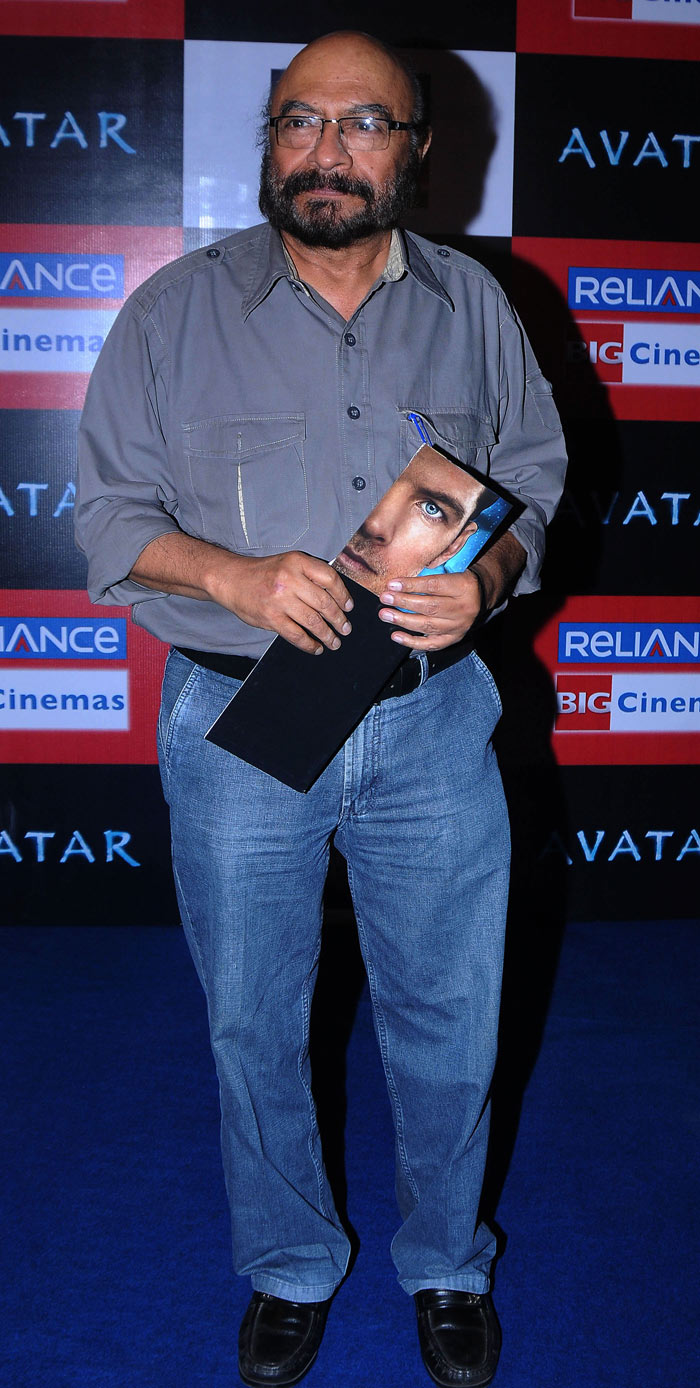 Ash-Abhi, SRK at Avatar premiere