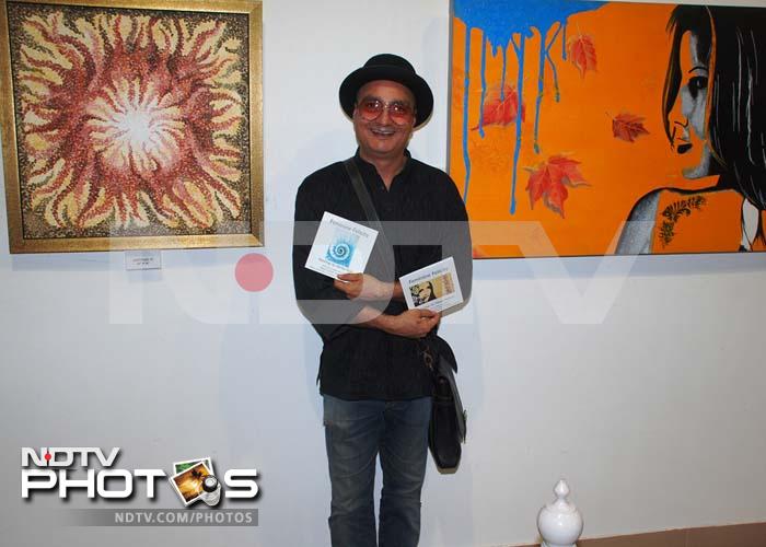 Vinay Pathak at an Art exhibition