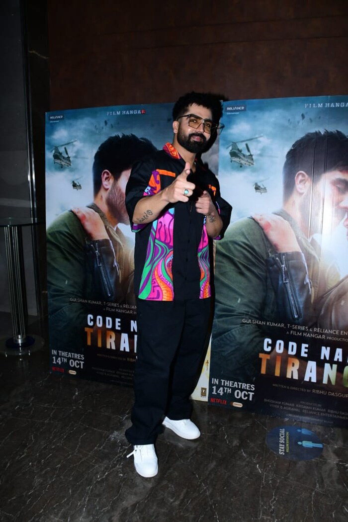 Harrdy Sandhu was dressed in his casual best. (Image courtesy: Varinder Chawla)