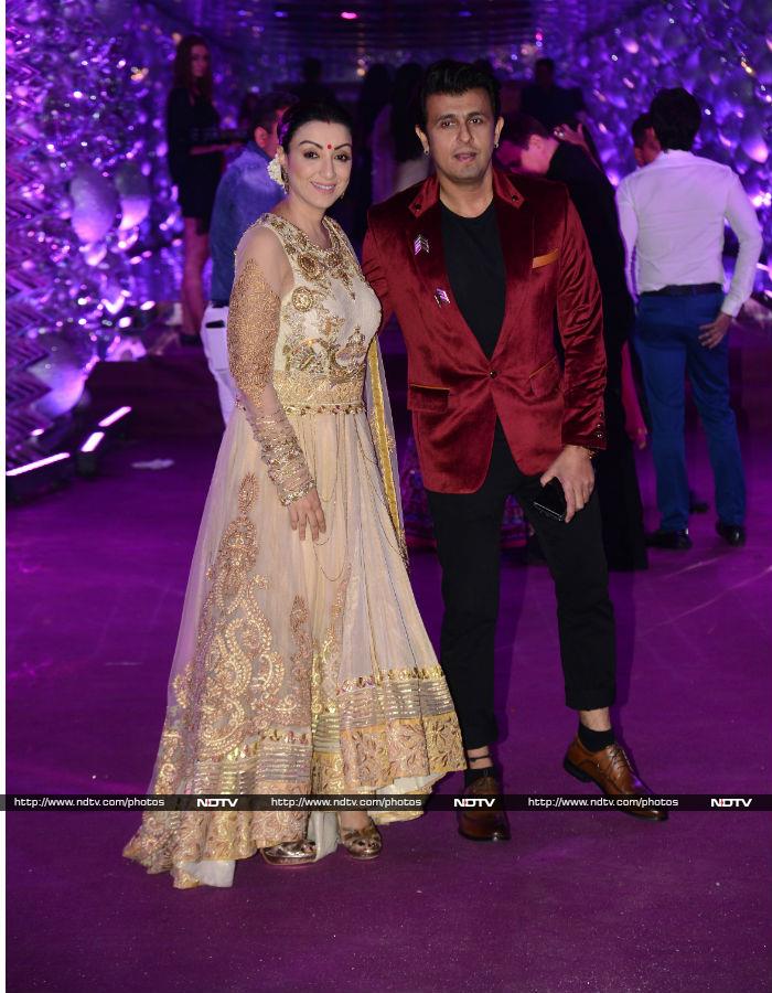 Shah Rukh Khan, Bobby Deol, Raveena Tandon Add Stardust To Azhar Morani\'s Sangeet Ceremony