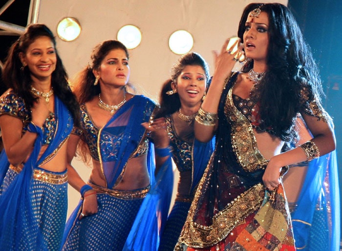 B-town babes set the stage on fire