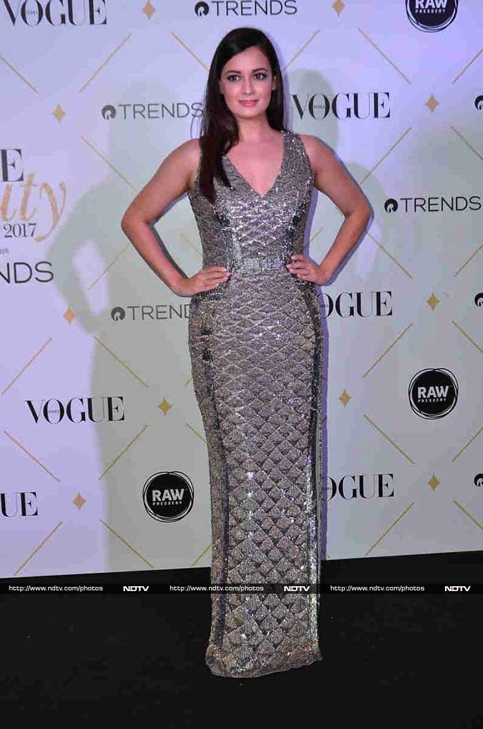 Dia Mirza sizzled in a sequinned dress from the shelves of Rohit Gandhi and Rahul Khanna.