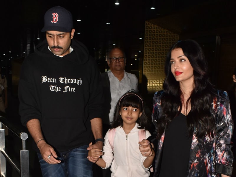 Photo : The Bachchans Are Back In The Bay: Aishwarya, Abhishek And Aaradhya At The Airport