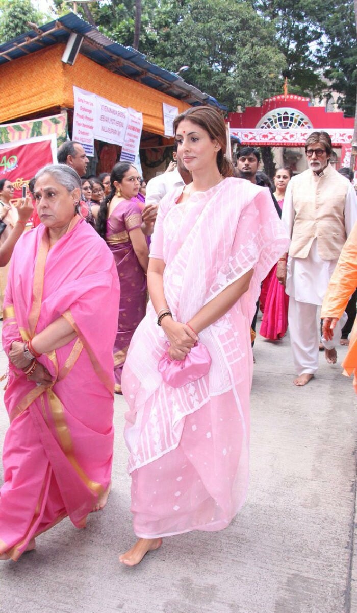 Throwback To Durga Puja Celebrations With The Bachchans