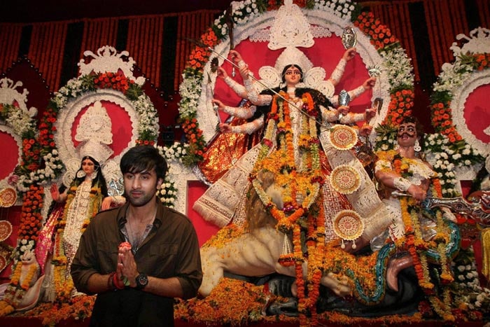 Ranbir Kapoor also visited a Durga Puja in Mumbai.